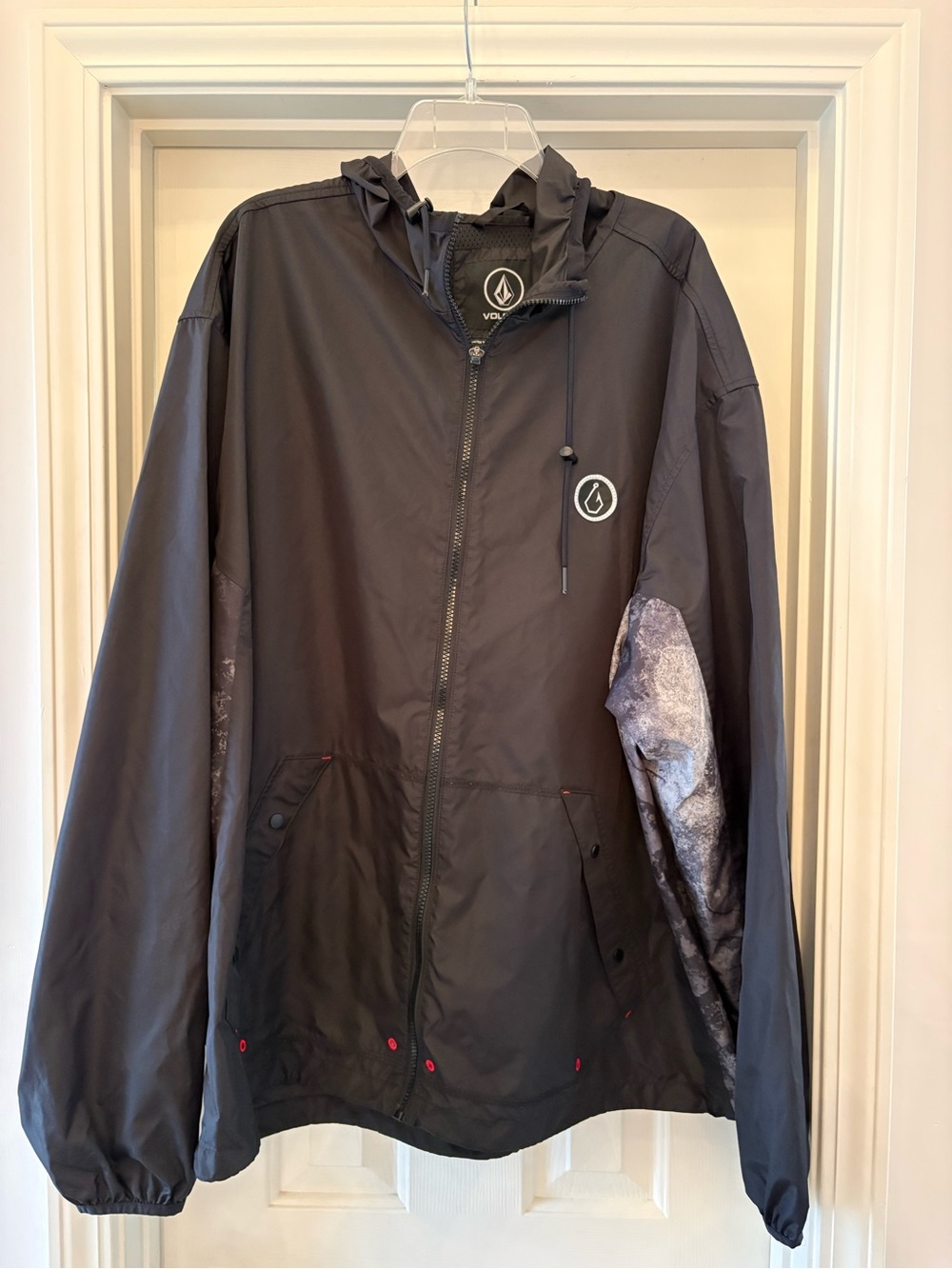Volcom Black Hooded Windbreaker Jacket Men’s XXL Lightweight